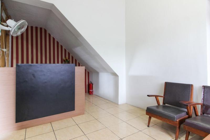 Reddoorz Near Rs Sarjito Yogyakarta Hotel ภายนอก รูปภาพ