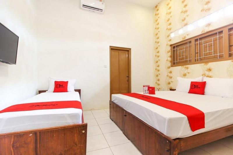 Reddoorz Near Rs Sarjito Yogyakarta Hotel ภายนอก รูปภาพ