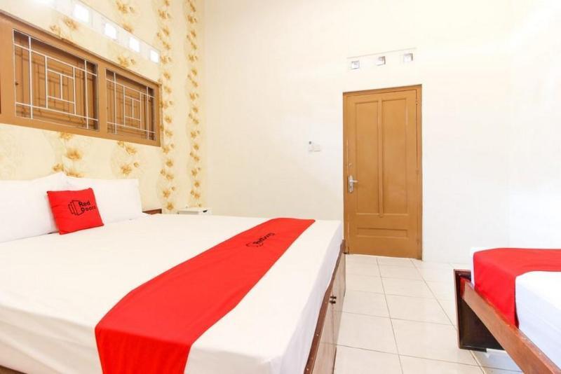 Reddoorz Near Rs Sarjito Yogyakarta Hotel ภายนอก รูปภาพ